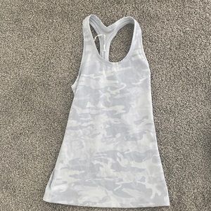 Lululemon tank size 4
